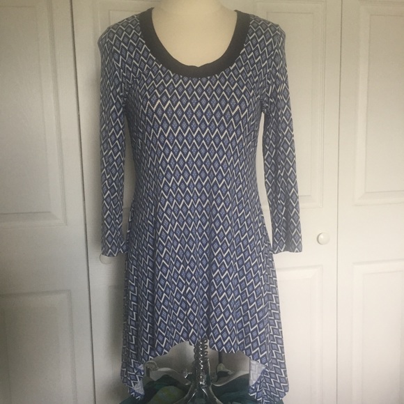 Karen Kane Tops - Karen Kane Blue and White Diamond Patterned Shirt